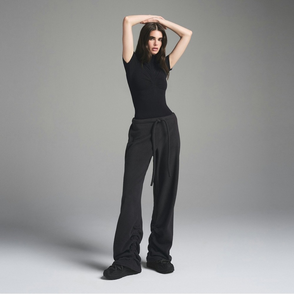 NEW SKIMS FLEECE LOUNGE OVERSIZED STACKED PANTS IN STORM S - Picture 2 of 8